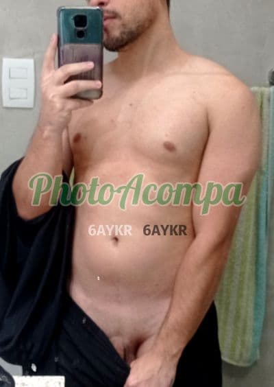 Acompanhante masculino em Campinas com beijo grego (2) — Kauan