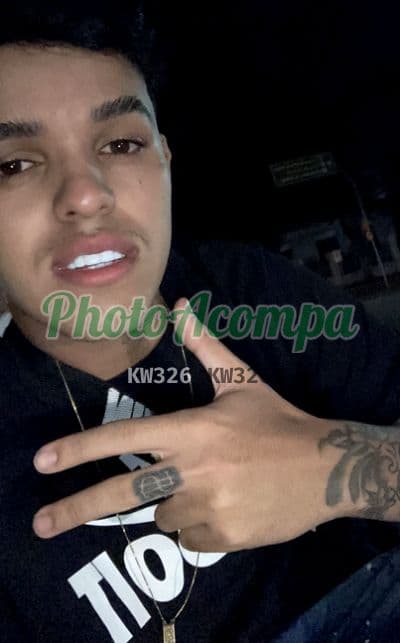 Acompanhante masculino em São Paulo com beijo na boca (6) — Kaue