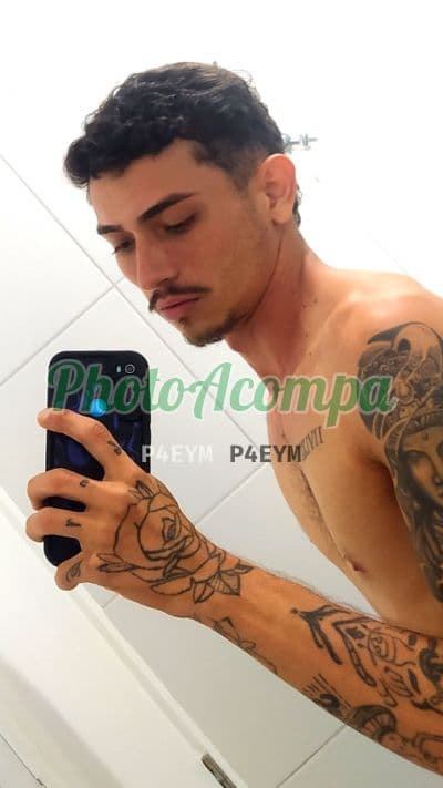 Acompanhante masculino em Aracaju com beijo grego (2) — Kelwen