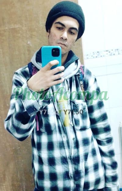 Acompanhante masculino em Guarulhos com beijo grego (2) — Light