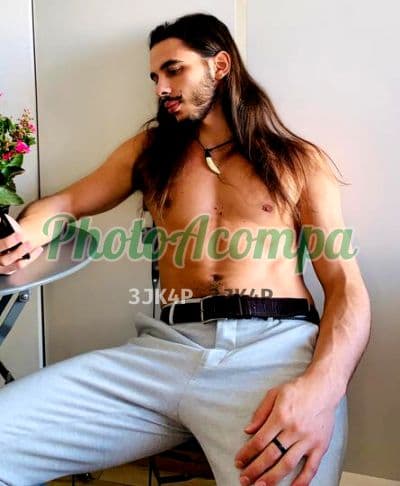 Acompanhante masculino em São Paulo com beijo na boca (2) — Lorenzo