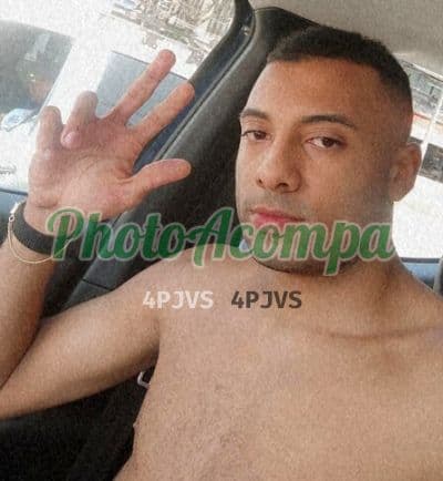 Acompanhante masculino em São Paulo com oral natural (4) — Lucas S