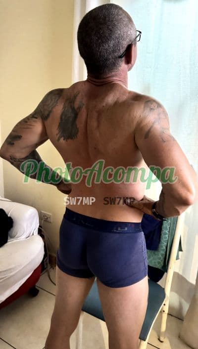 Acompanhante masculino em São Paulo — beijo grego, foto 2 de Luís