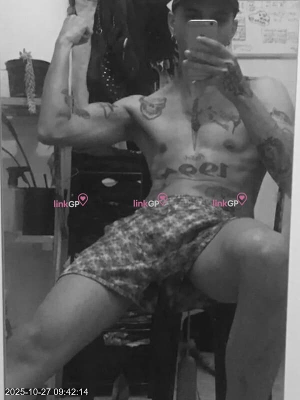 Acompanhante masculino alto em Parque Aeroporto (Taubaté) — Mamadeira, foto 3