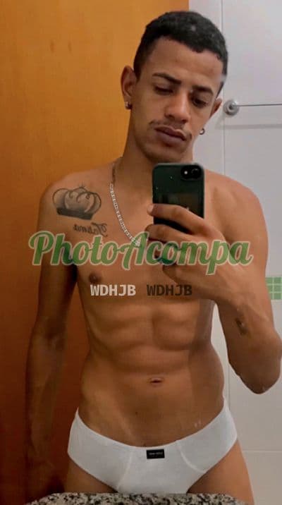 Acompanhante masculino em Contagem com beijo na boca (2) — Manjoca