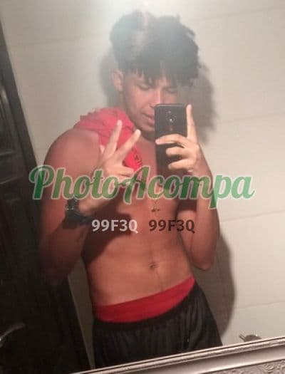 Acompanhante masculino em Salvador — beijo na boca, foto 2 de Mistério