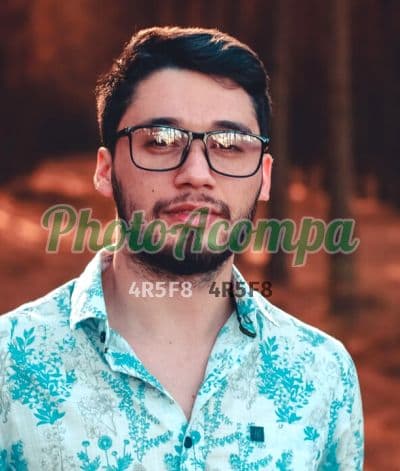 Acompanhante masculino em Balneário Camboriú com beijo na boca (2) — Molina