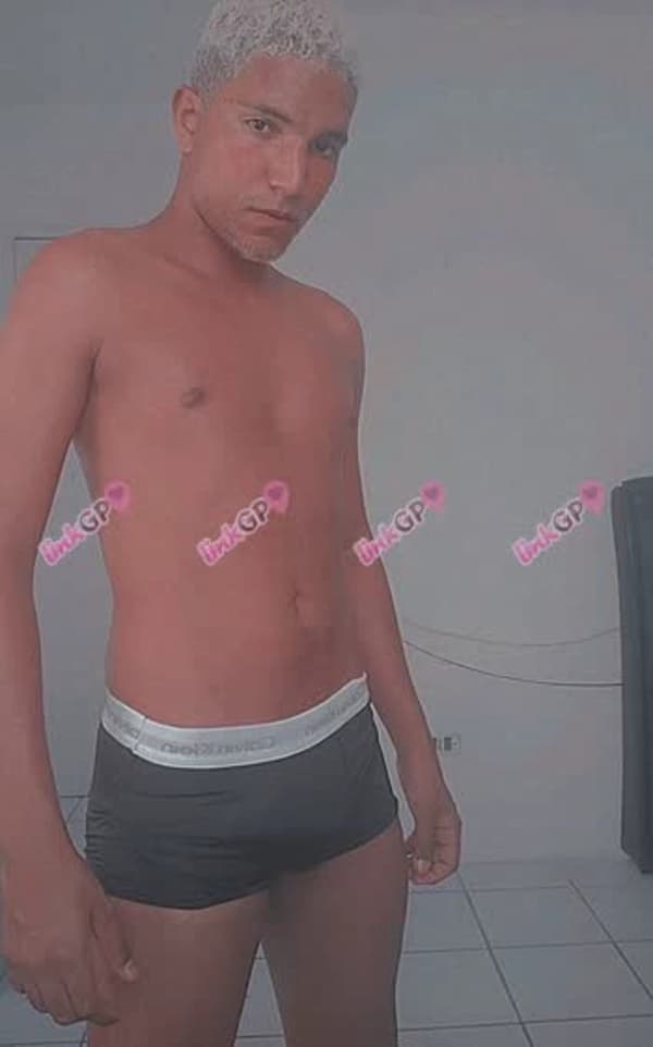 Acompanhante masculino alto em Jaboatão dos Guararapes, foto de perfil