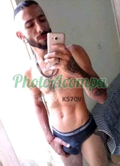 Foto 4: Acompanhante masculino em Taubaté — beijo na boca, Nando
