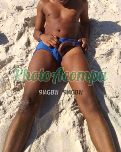 Acompanhante masculino em Rio de Janeiro com beijo grego (2) — Narciso