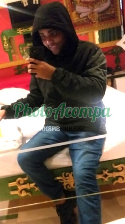 Acompanhante masculino em São José dos Campos com beijo grego (2) — Nicolás
