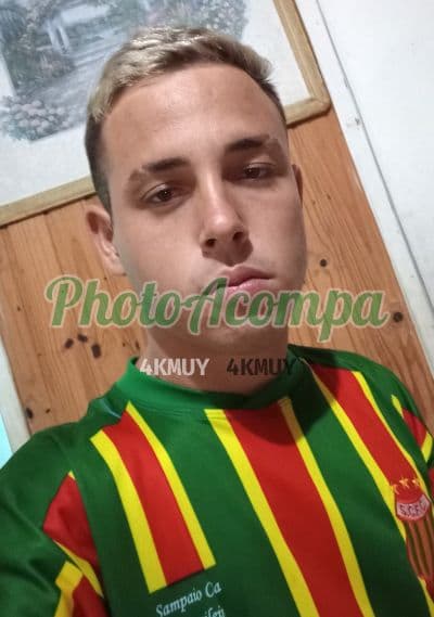 Acompanhante masculino em Florianópolis com beijo grego (4) — Nicolás