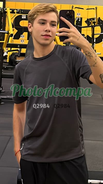 Acompanhante masculino em São Paulo com beijo na boca (4) — Noah