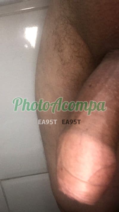 Acompanhante masculino em Jacareí com beijo grego (2) — Oliver