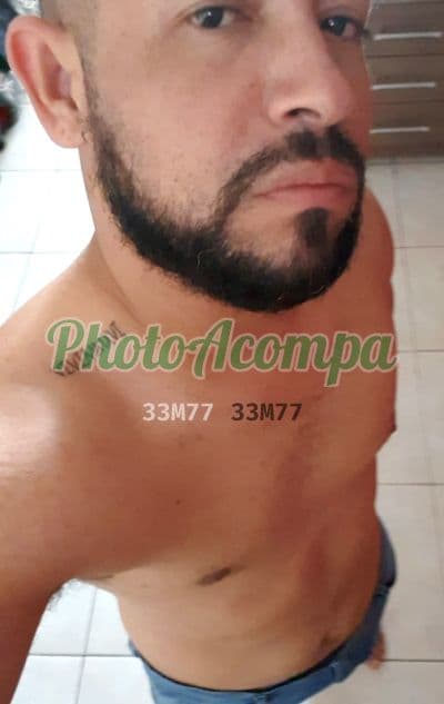 Acompanhante masculino em Goiânia com beijo grego (4) — Paulino