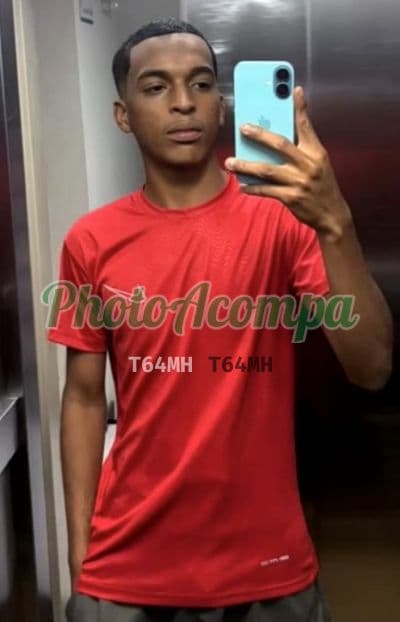 Acompanhante masculino em Rio de Janeiro com beijo na boca (4) — Pedro