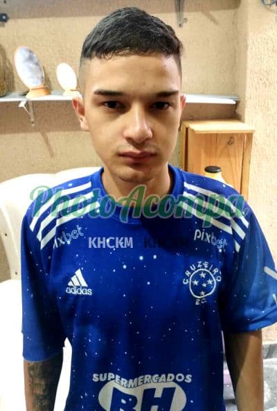 Acompanhante masculino em São Vicente com beijo na boca (6) — Pedro