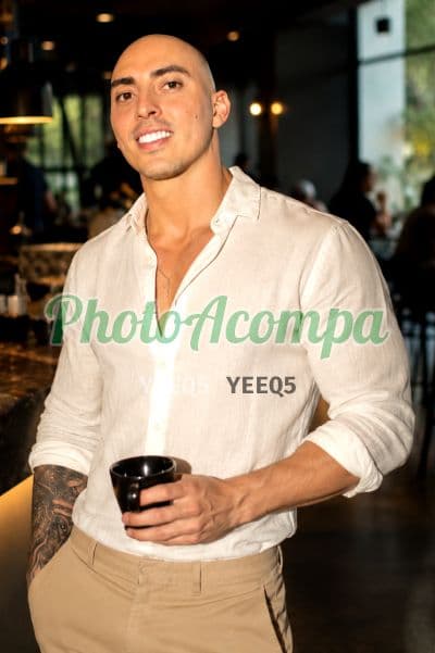 Acompanhante masculino em Taubaté — beijo grego, foto 2 de Rafael