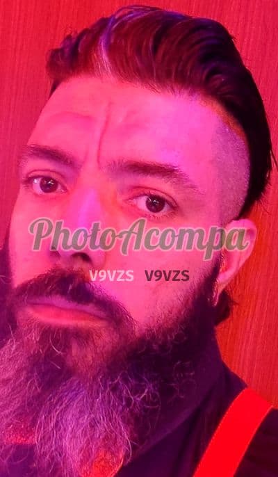 Acompanhante masculino em São Paulo com beijo grego (2) — Renato