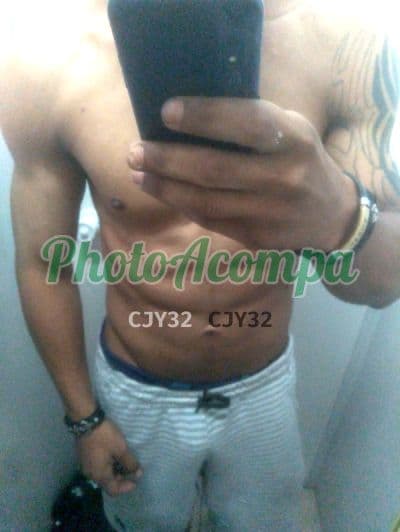 Acompanhante masculino em Santana de Parnaíba com beijo grego (2) — Robert