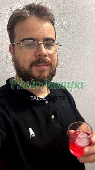 Acompanhante masculino em Americana com beijo grego (6) — Roberto