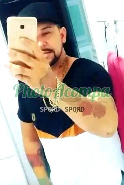 Acompanhante masculino em Taubaté com beijo grego (2) — Rodrigo