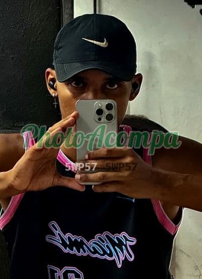 Acompanhante masculino em Rio de Janeiro com beijo grego (4) — Ruan