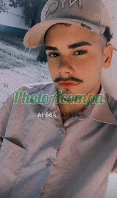 Acompanhante masculino em Santa Maria da Serra com beijo grego (4) — Ruan