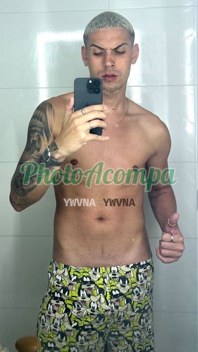 Acompanhante masculino em Itaboraí com beijo na boca (2) — Ryan Lima