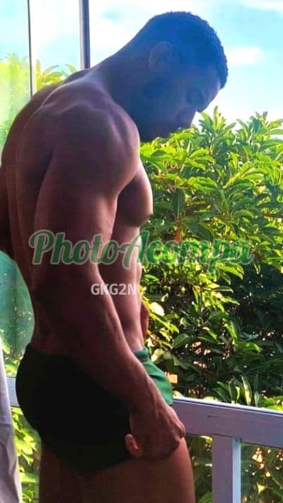 Acompanhante masculino em Guarulhos — beijo na boca, foto 4 de Sant