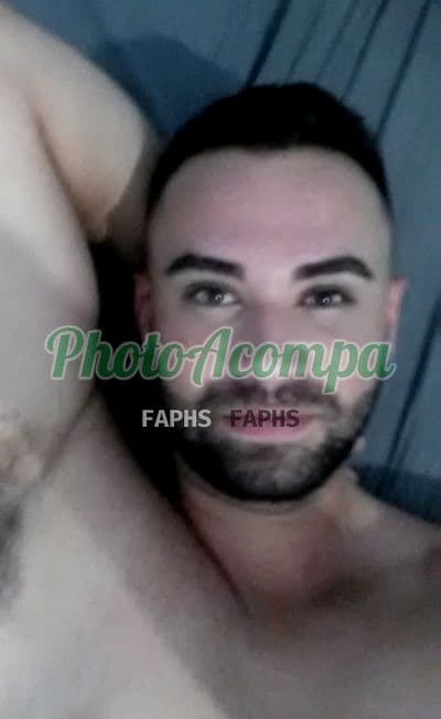 Acompanhante masculino em Campinas com beijo na boca (2) — Tiago