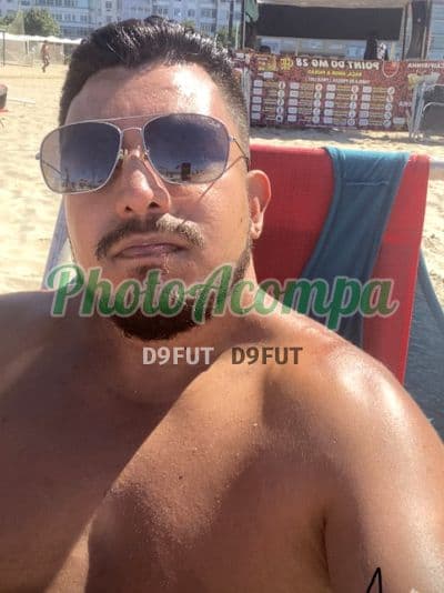 Acompanhante masculino em Rio de Janeiro com beijo na boca (2) — Tom