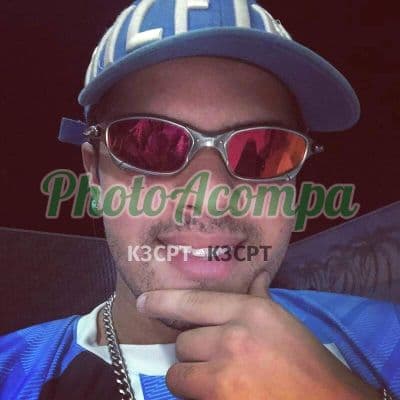 Acompanhante masculino em Sumaré com beijo na boca (2) — Tom