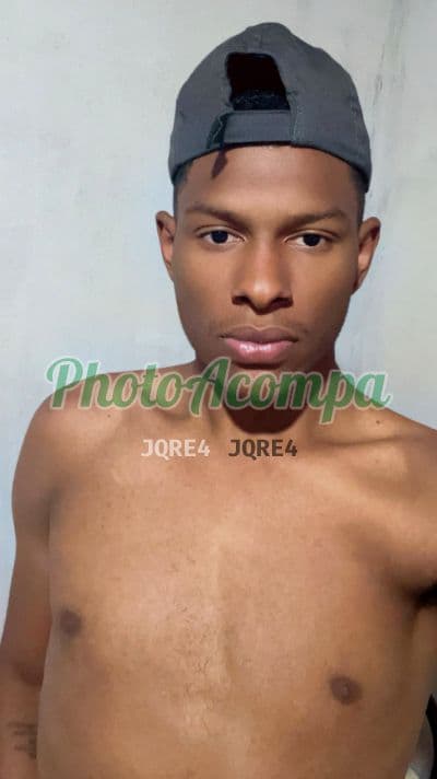 Acompanhante masculino em São Paulo com oral natural (2) — Tony
