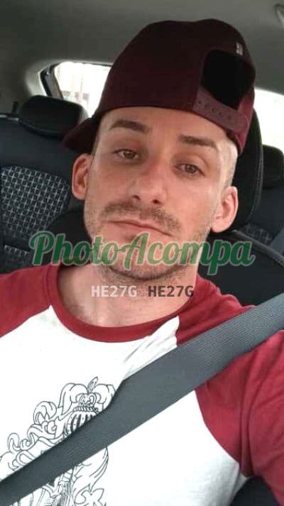 Acompanhante masculino em Goiânia com beijo na boca (2) — Victor