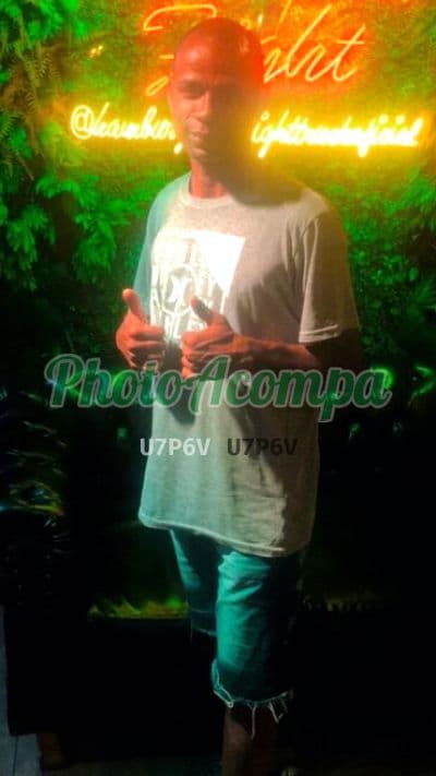 Acompanhante masculino em Duque de Caxias — beijo na boca, foto 2 de Vinícius