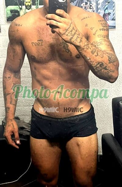 Acompanhante masculino em São Paulo com beijo grego (2) — Vitinho