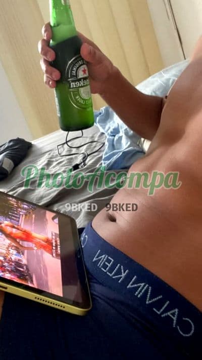 Acompanhante masculino em Araruama com garganta profunda (4) — Vitinho