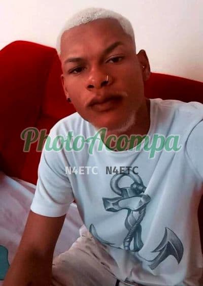 Acompanhante masculino em Nova Iguaçu com beijo na boca (4) — Vito