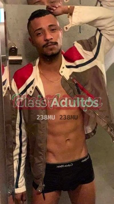 Acompanhante masculino imagem do anúncio em São Paulo, foto de perfil