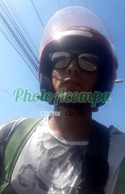 Foto 4: Acompanhante masculino em Cabo Frio — beijo grego, Wall