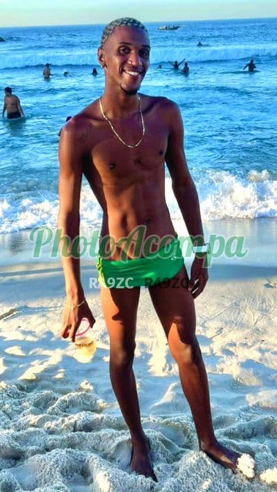 Acompanhante masculino em Rio de Janeiro com beijo grego (2) — Wallace