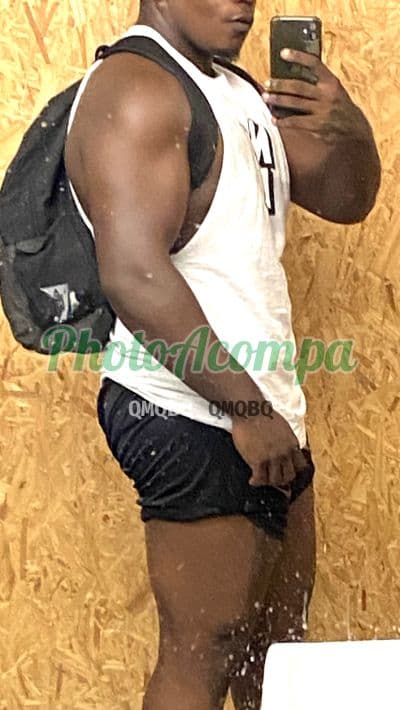 Acompanhante masculino em Rio de Janeiro com beijo na boca (2) — Yuri