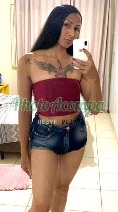 Travesti acompanhante em Unaí com beijo grego (6) — Adriane