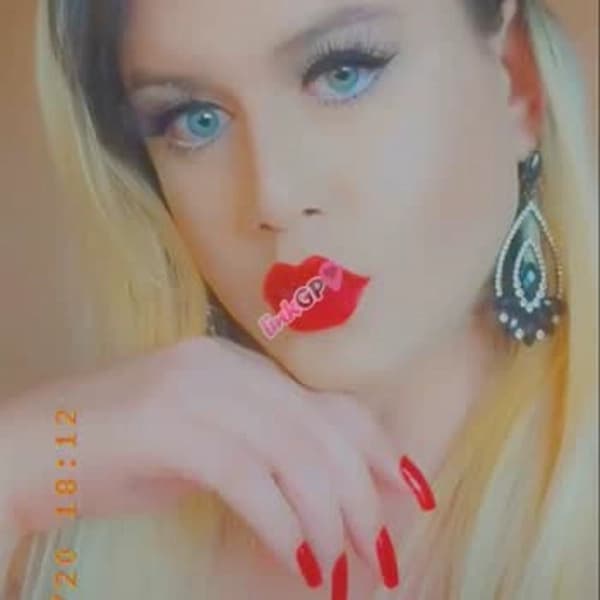 Travesti acompanhante alta em Fazenda Rio Grande — Ághatta