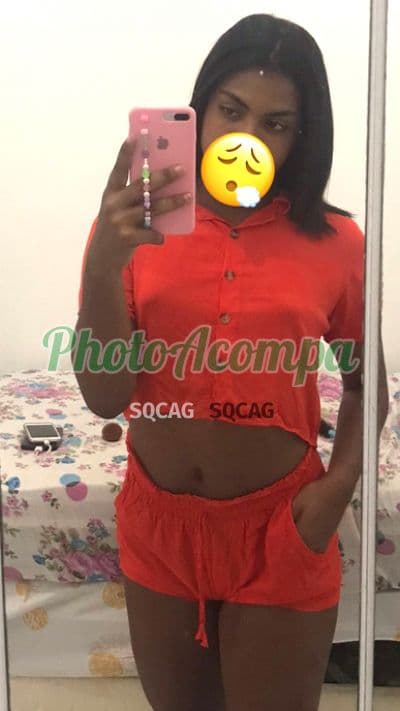 Travesti acompanhante em Aracaju com beijo na boca (2) — Aléxia