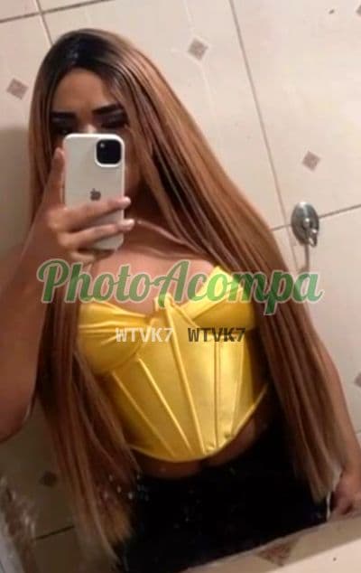 Travesti acompanhante em Curitiba com beijo grego (4) — Andrielly