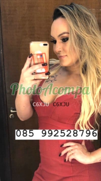 Travesti acompanhante em Fortaleza com beijo na boca (2) — Anna