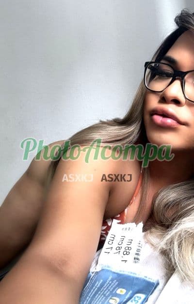 Travesti acompanhante em Santos com garganta profunda (4) — Bárbara