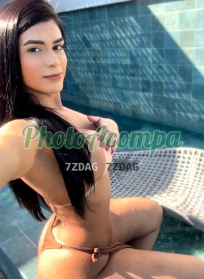 Travesti acompanhante em Cuiabá com beijo grego (4) — Belissima